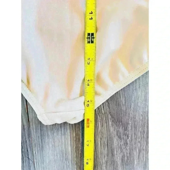 Capezio Kids Medium High End Dance Wear Skin Blend Worn Once Ballet - Picture 3 of 7